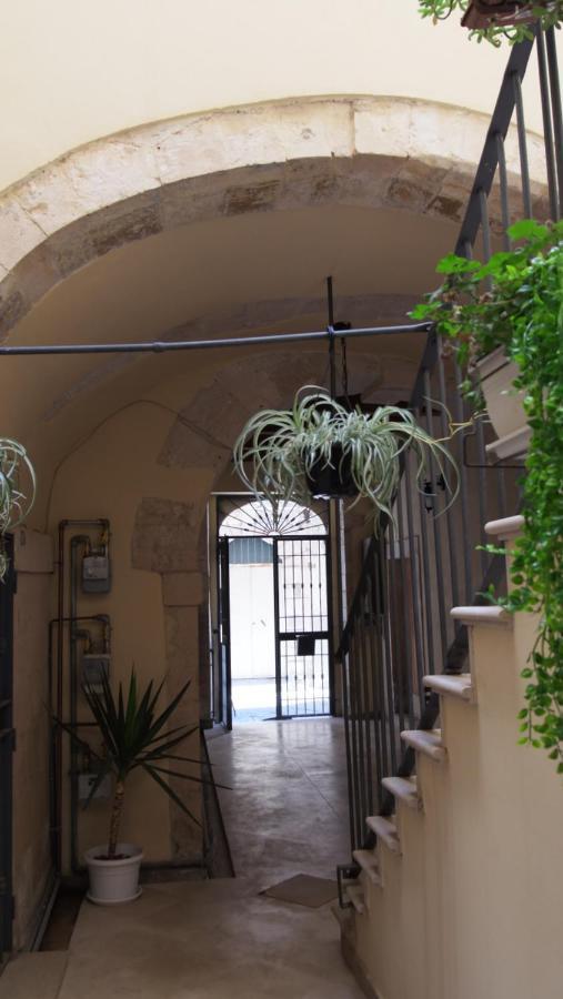 Casa Nagale- Una Suite Di Charme Nel Cuore Di Ortigia A 50 Mt Dal Mare Syracuse Exterior photo