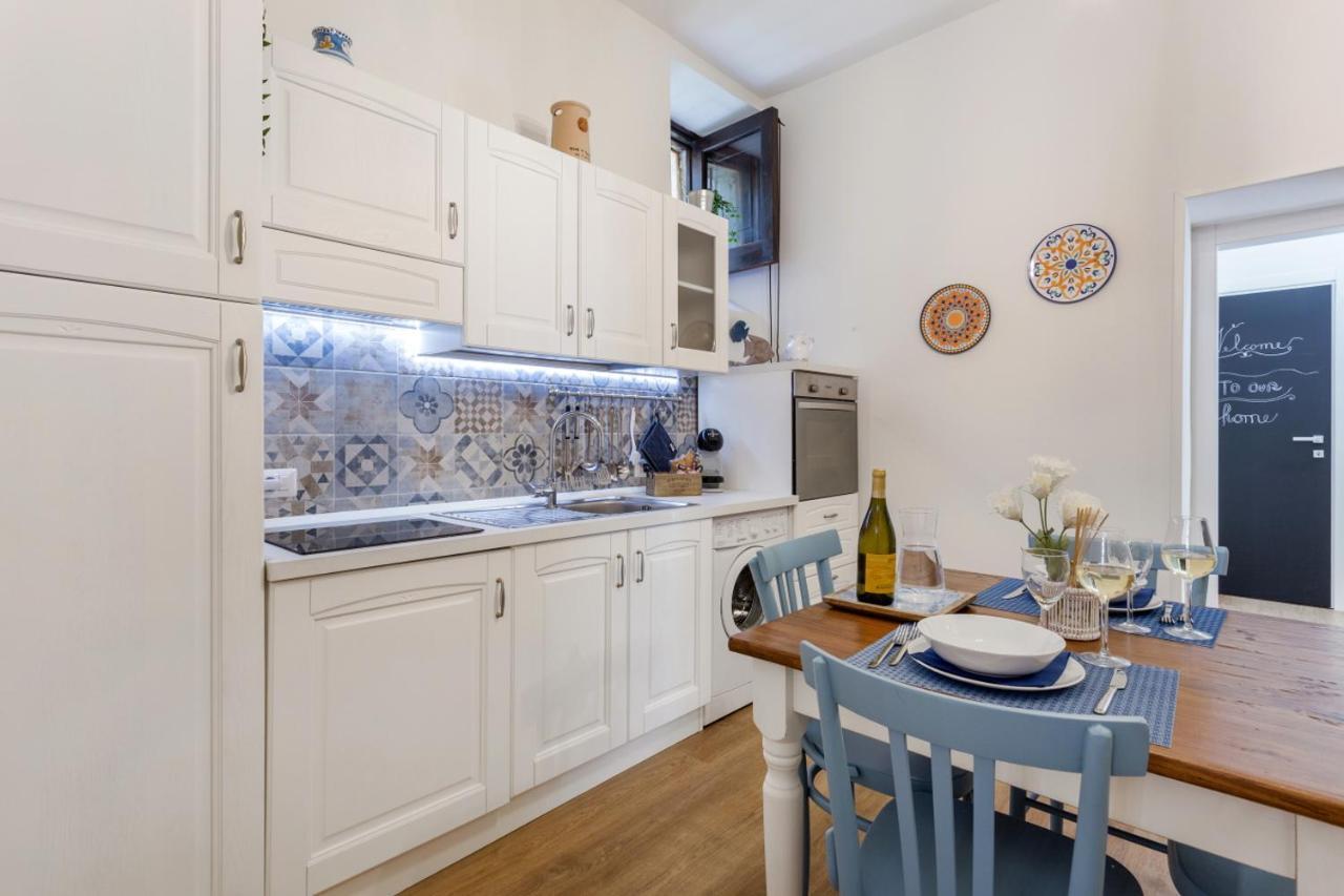 Casa Nagale- Una Suite Di Charme Nel Cuore Di Ortigia A 50 Mt Dal Mare Syracuse Exterior photo