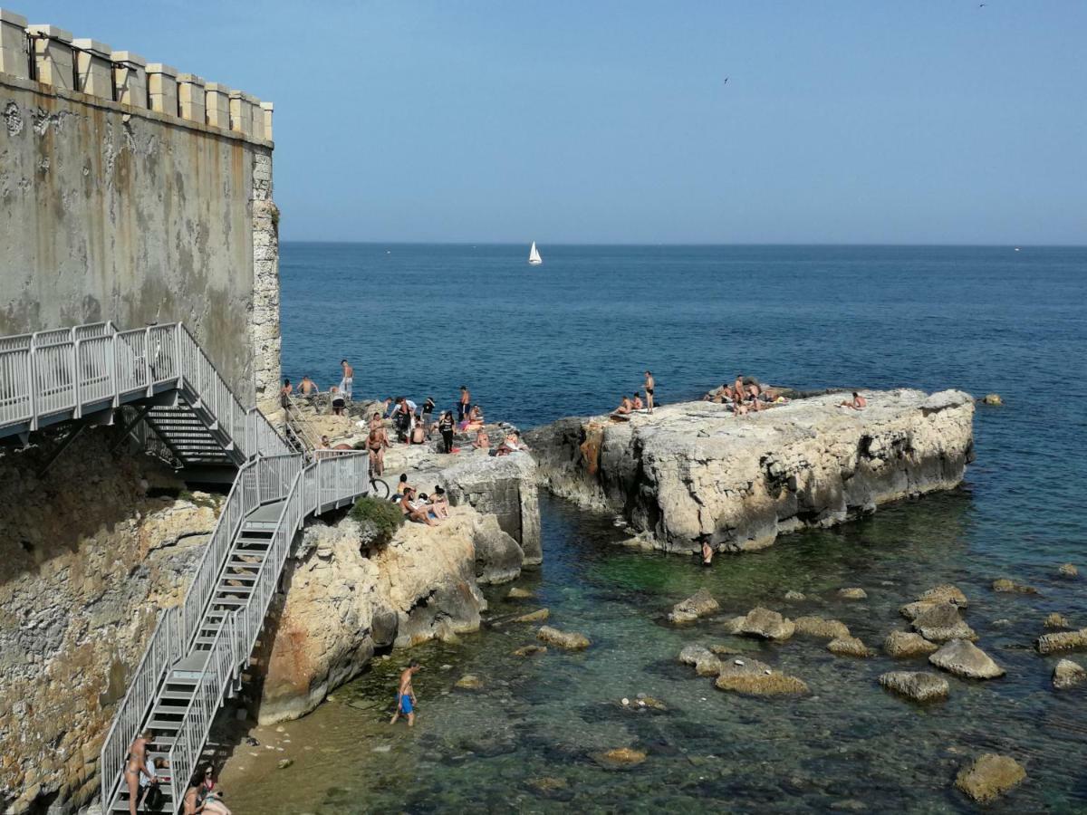 Casa Nagale- Una Suite Di Charme Nel Cuore Di Ortigia A 50 Mt Dal Mare Syracuse Exterior photo
